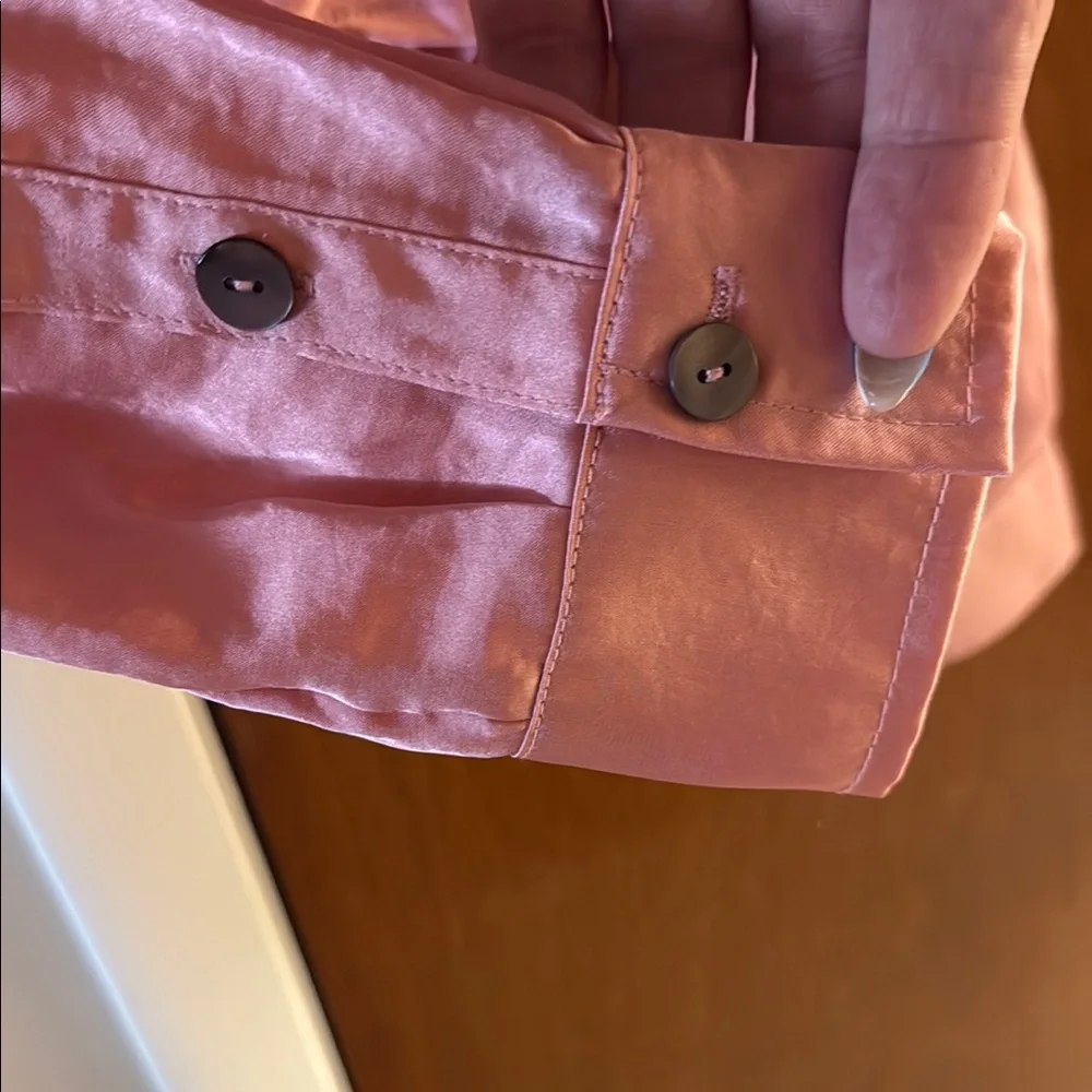Bar III Women's Pink Satin Blouse 🎃 - Picture 4 of 6